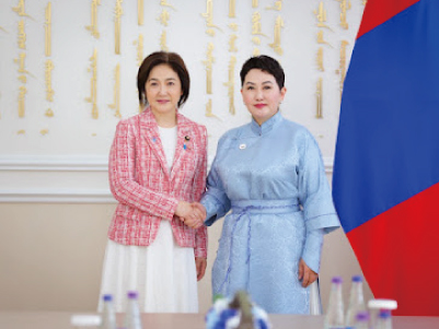 モンゴル 外務大臣と会談