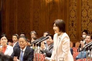 参議院予算委員会で初質問
